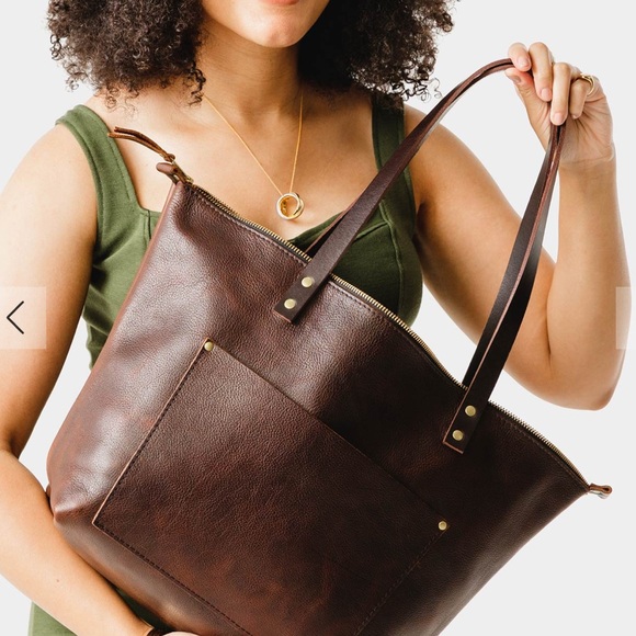 Portland Leather Oversized Zip Tote in Coldbrew - Picture 16 of 16